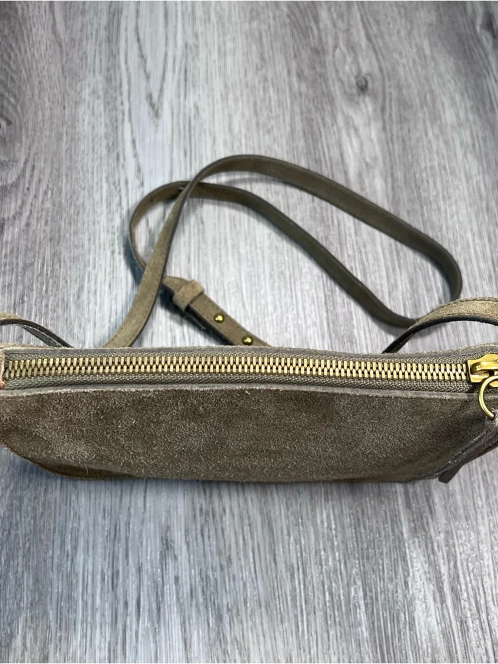 MADEWELL The Simple Crossbody‎ Bag Purse Small Suede Leather Olive Green Gold